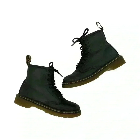 Kids Dr Marten Boots Size 2 - Picture 1 of 6
